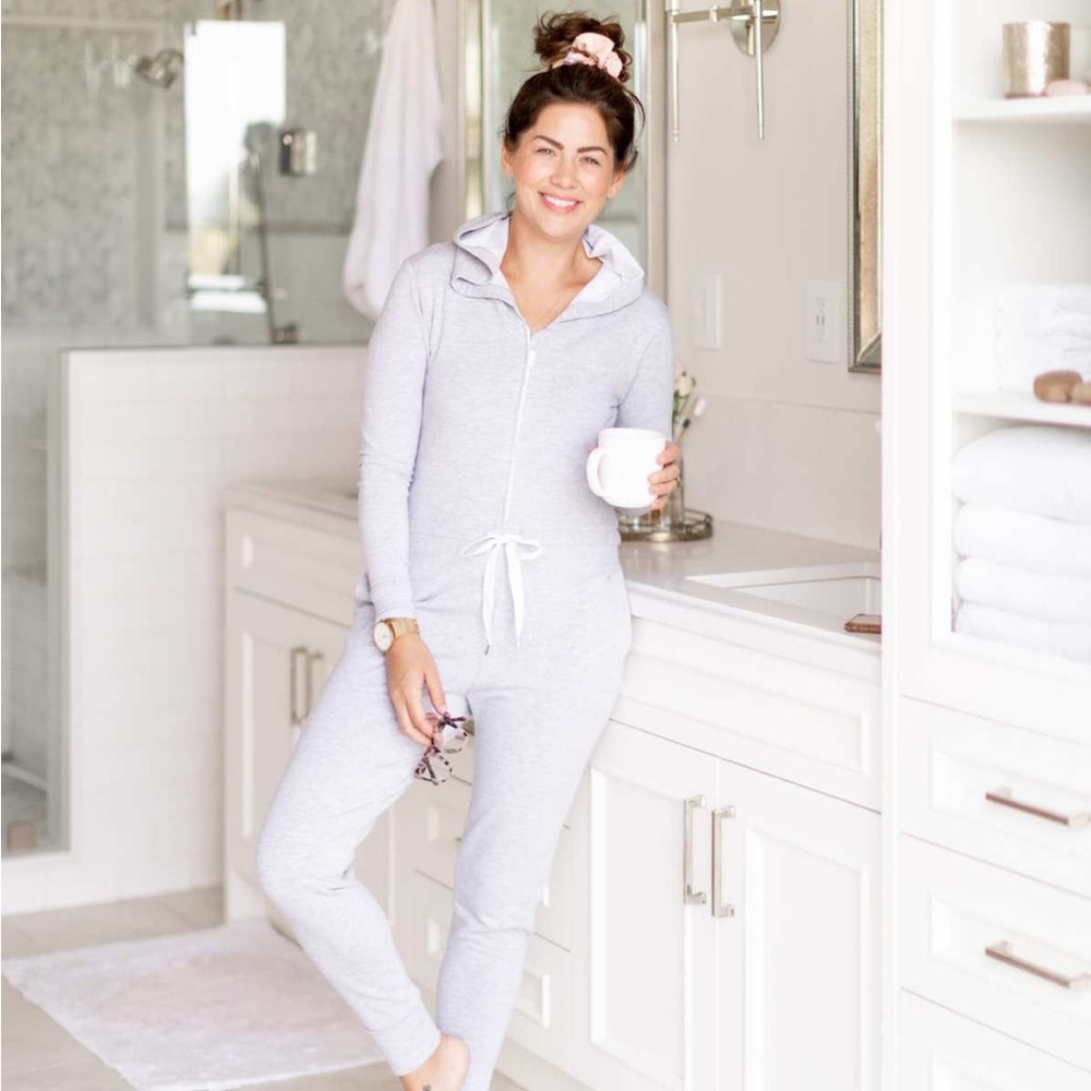 Jillian Harris Harris Hoodie Romper | Smash + Tess Collab | Grey XXS | EUC